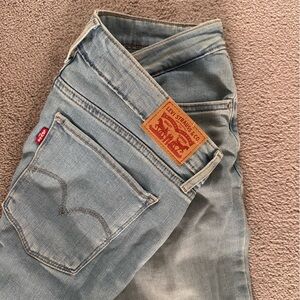 Levi’s 711 SKINNY WOMEN'S JEANS